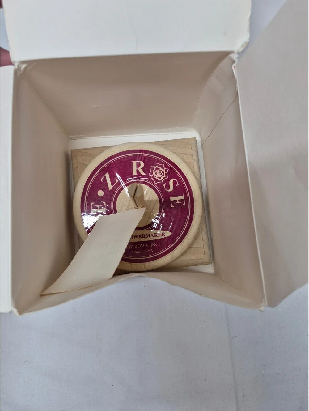 E-Z Rose & Flower Maker Vintage Ribbon Craft Tool with Original Box J28
